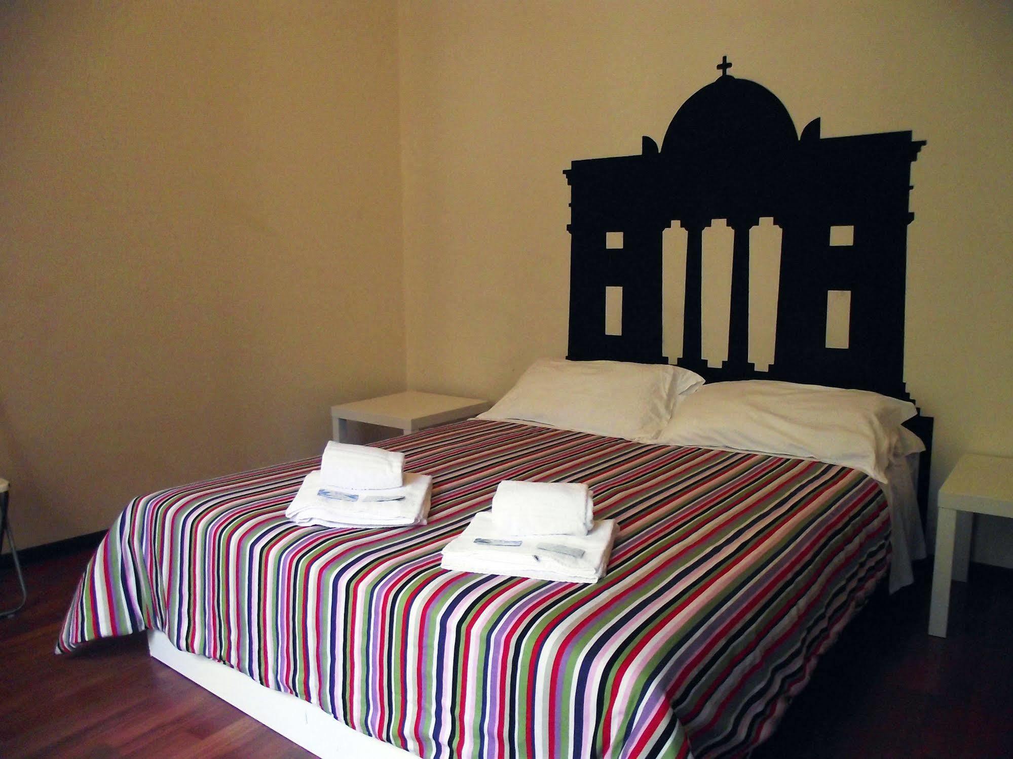 Castelnuovo Rooms Palermo Bagian luar foto